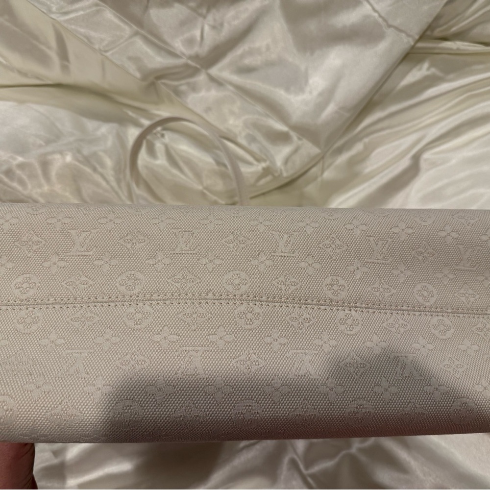 Beverly Hills OnTheGo GM Tote Bag by Louis Vuitton - Picture 7 of 11